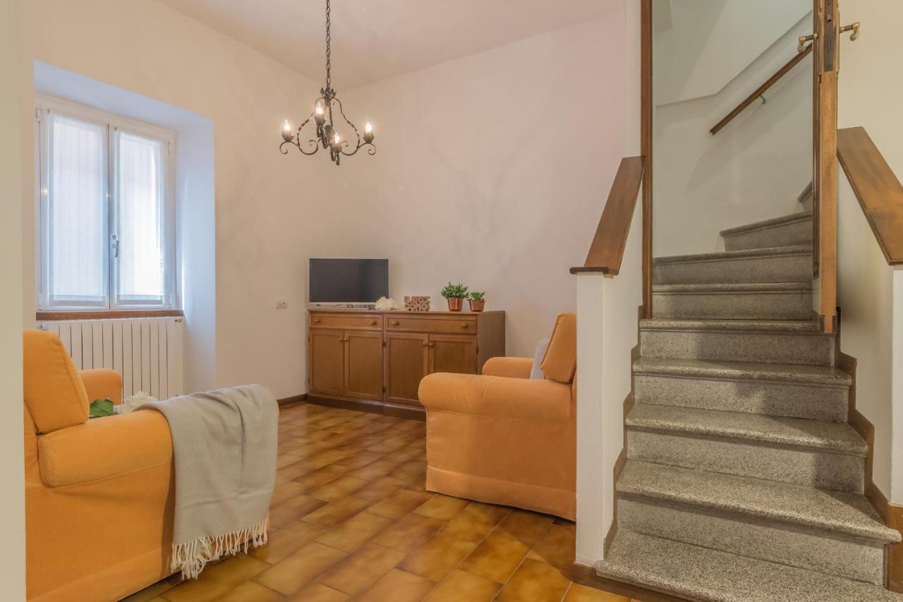 Casa Greppi Варена Екстериор снимка
